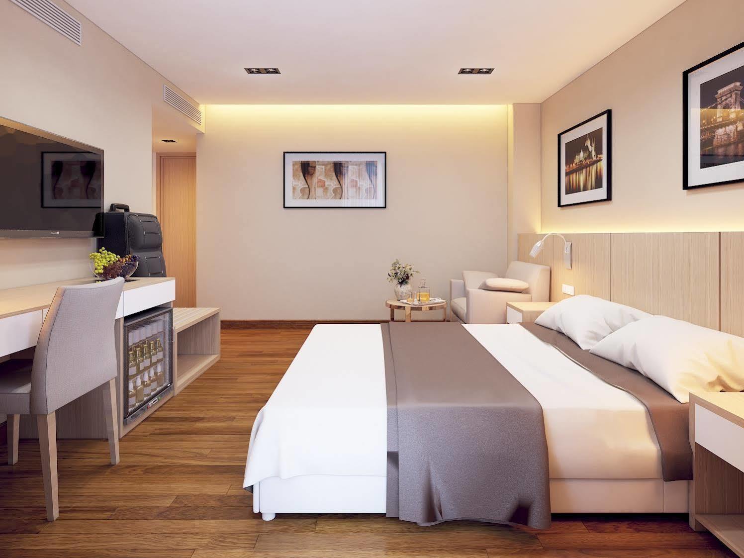 Отель Stella Maris 4*